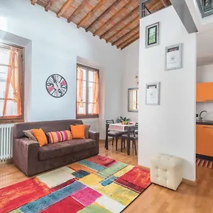 Casine 28 , Florence Italy